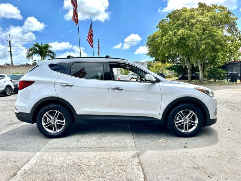 2017 Hyundai Santa Fe Sport  - $17,995