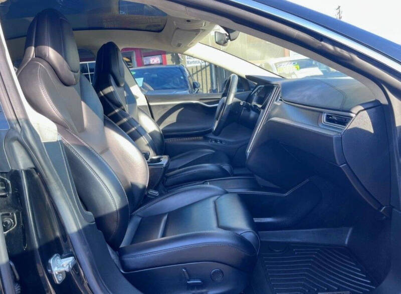 2018 Tesla Model S 75D