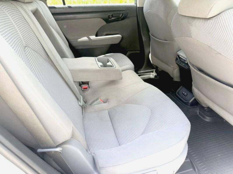 2020 Toyota Highlander L