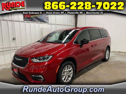 2025 Chrysler Pacifica for sale at Runde PreDriven in Hazel Green WI