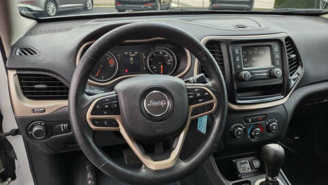 2017 Jeep Cherokee Sport