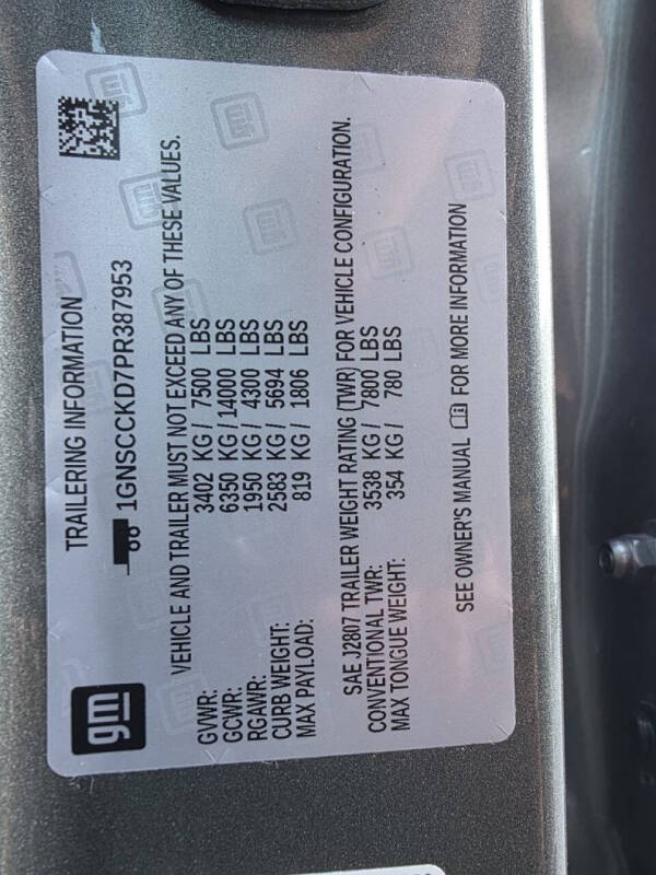 2023 Chevrolet Suburban LT