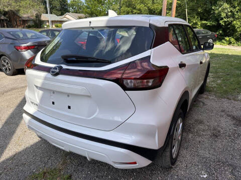 2023 Nissan Kicks S