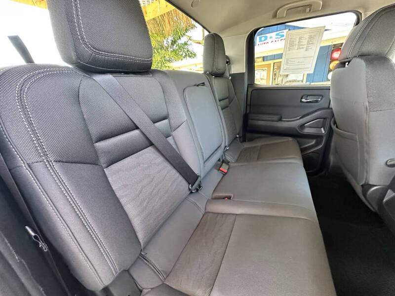 2022 Nissan Frontier SV