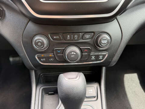 2020 Jeep Cherokee Latitude