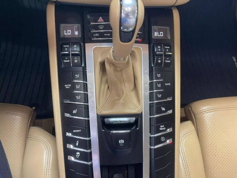 2015 Porsche Macan S