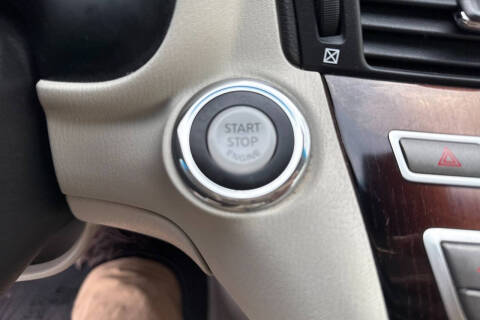 2015 Infiniti Q70 3.7