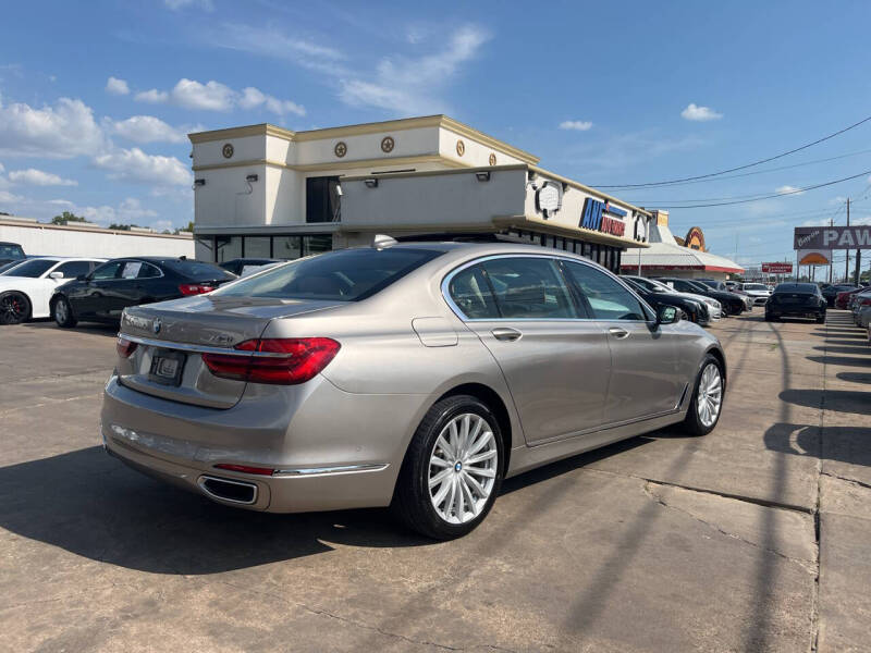 2017 BMW 7 Series 740i