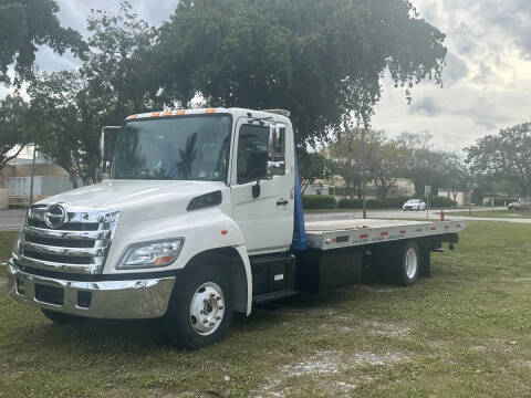 2014 Hino 268