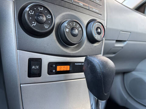 2011 Toyota Corolla LE