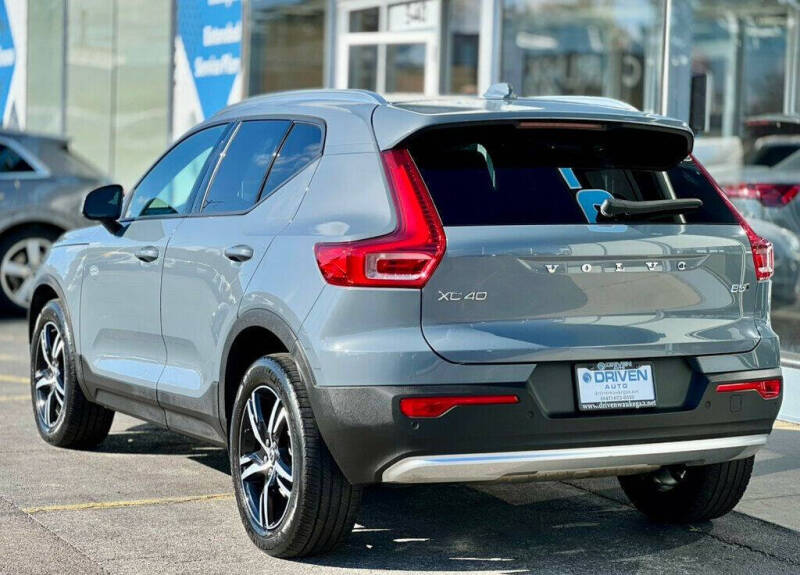 2023 Volvo XC40 B5 Core