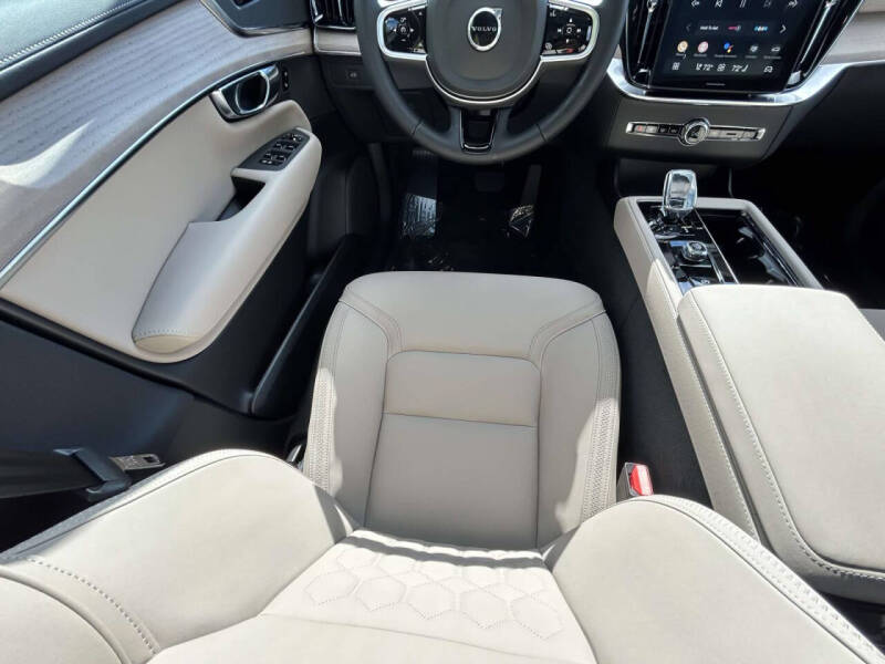 2026 Volvo XC90 B5 Core