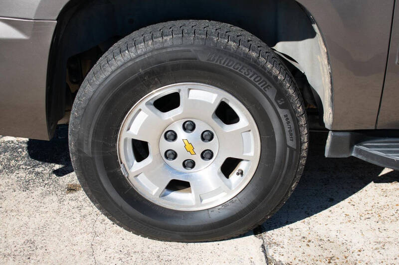 2012 Chevrolet Suburban LS