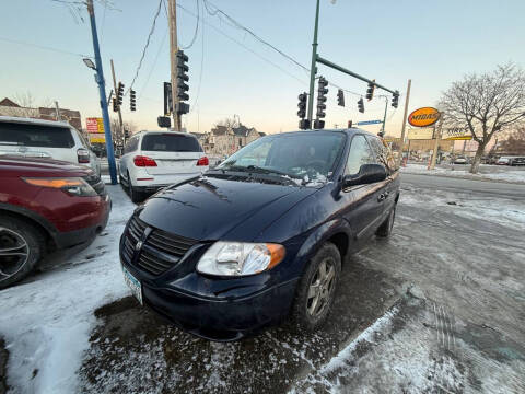 2005 Dodge Caravan for sale at Lake Street Auto in Minneapolis MN