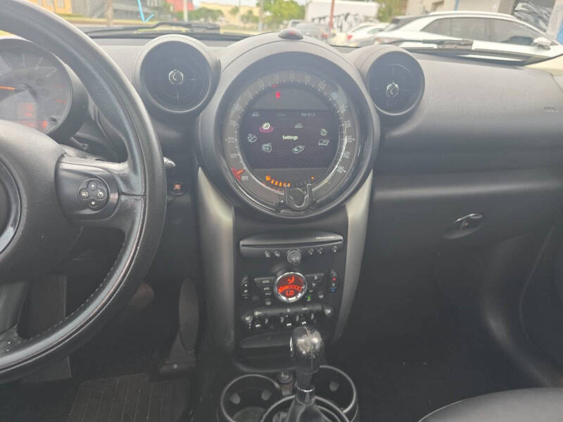 2015 MINI Countryman Cooper