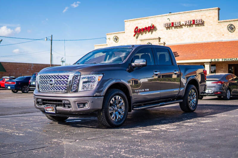 2018 Nissan Titan Platinum Reserve's photo