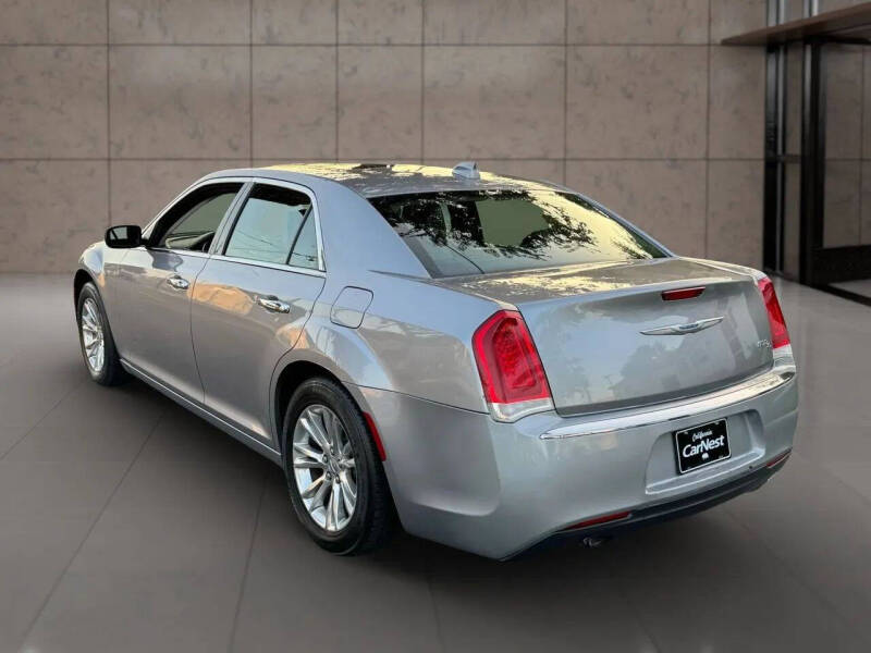 2017 Chrysler 300 C