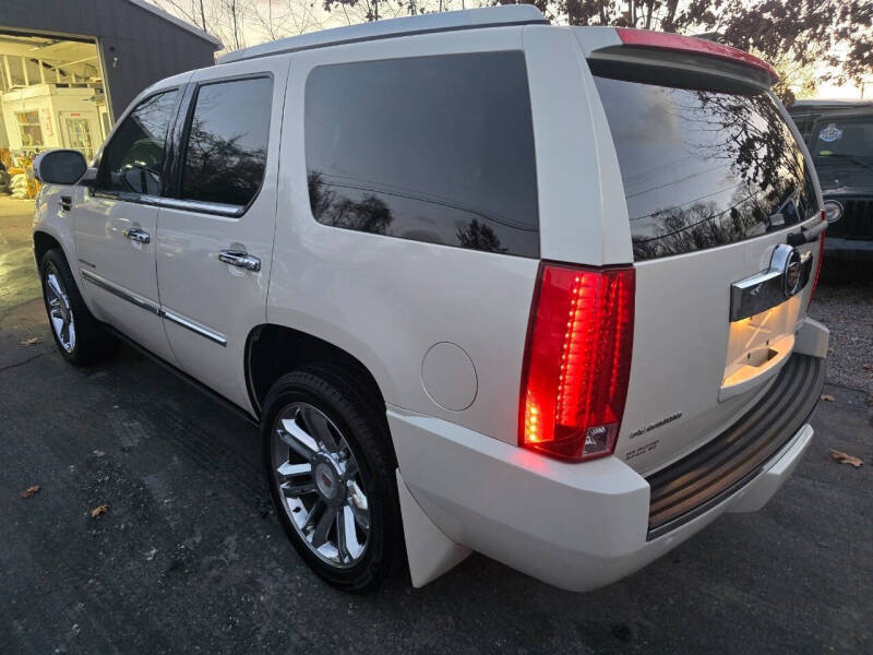 2013 Cadillac Escalade Platinum Edition
