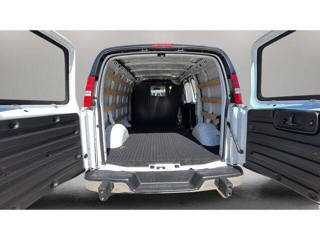 2024 Chevrolet Express 2500