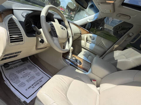 2011 Infiniti QX56