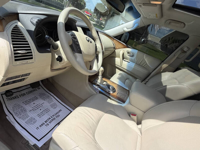 2011 Infiniti QX56