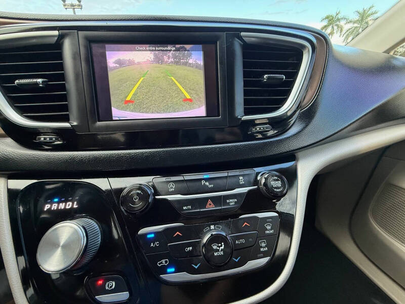 2018 Chrysler Pacifica Touring L