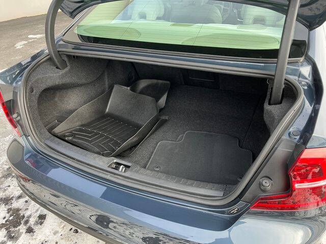 2020 Volvo S60 T6 Momentum