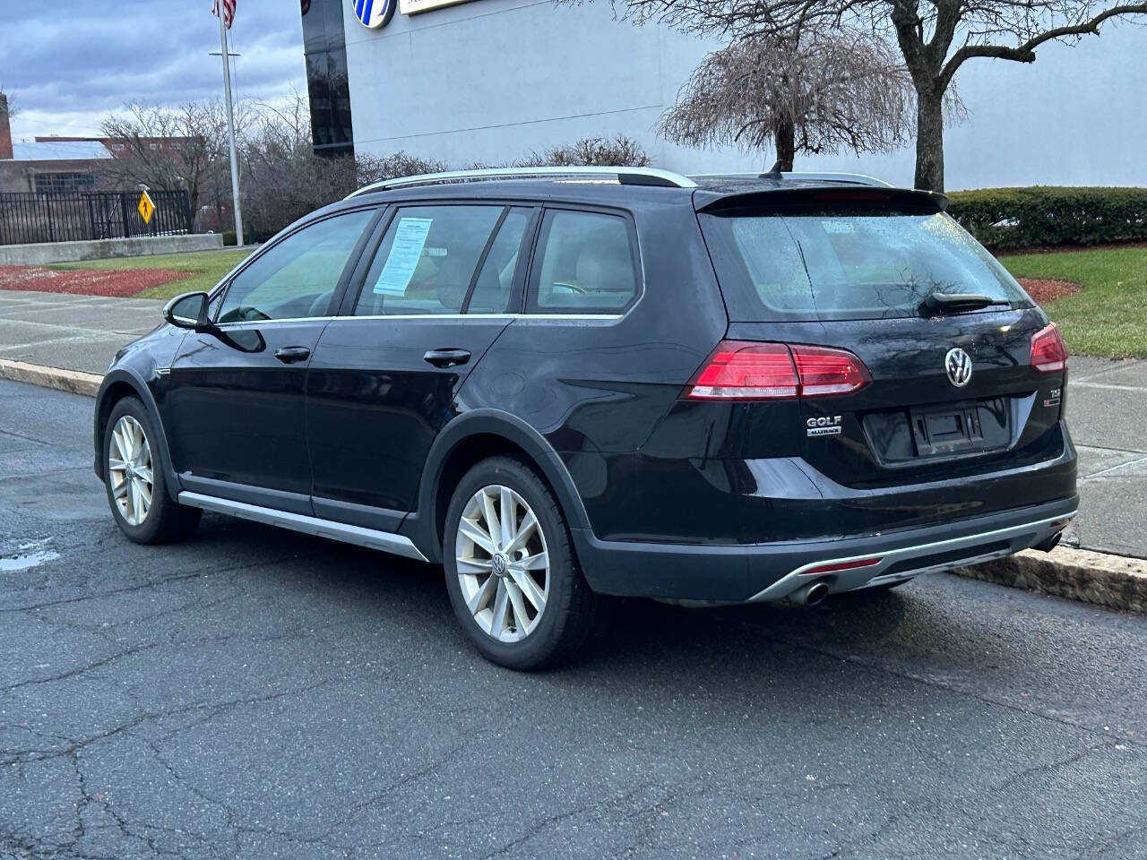 2018 Volkswagen Golf Alltrack for sale at Metro Mike Trading & Cycles in Menands, NY