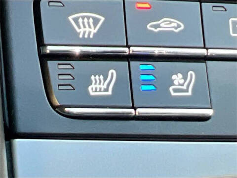 2025 Porsche 718 Cayman Style Edition