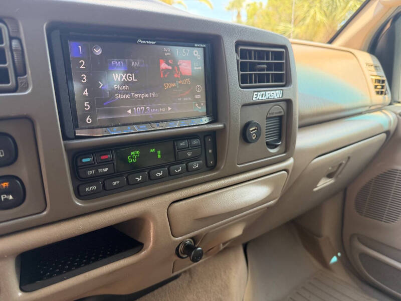 2004 Ford Excursion Limited