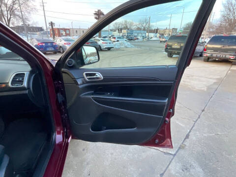 2017 Jeep Grand Cherokee Laredo