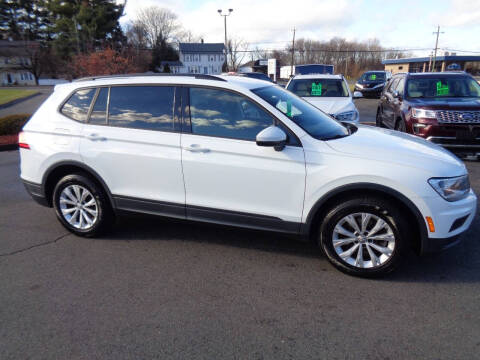 2018 Volkswagen Tiguan for sale at BETTER BUYS AUTO INC in East Windsor CT