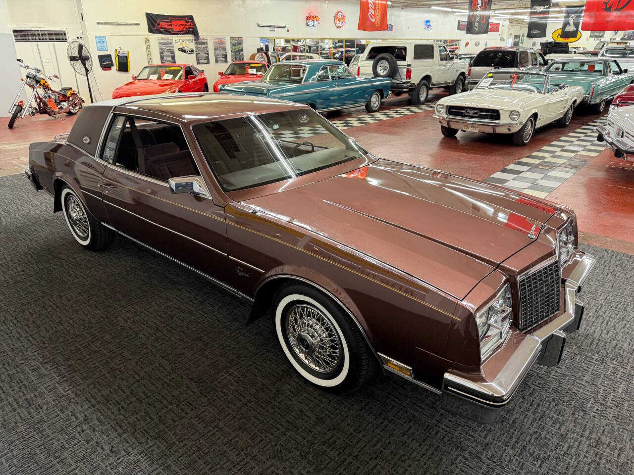 1983 Buick Riviera 32