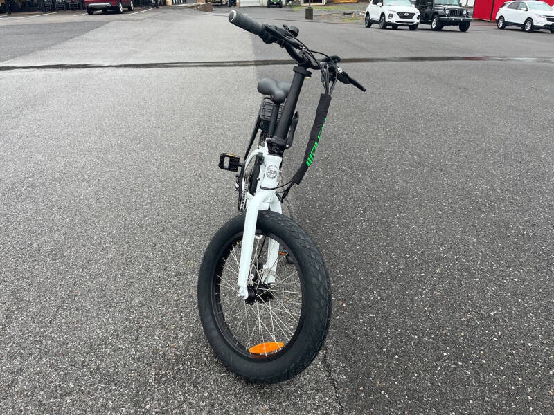 2025 Benelli E-Fold 500