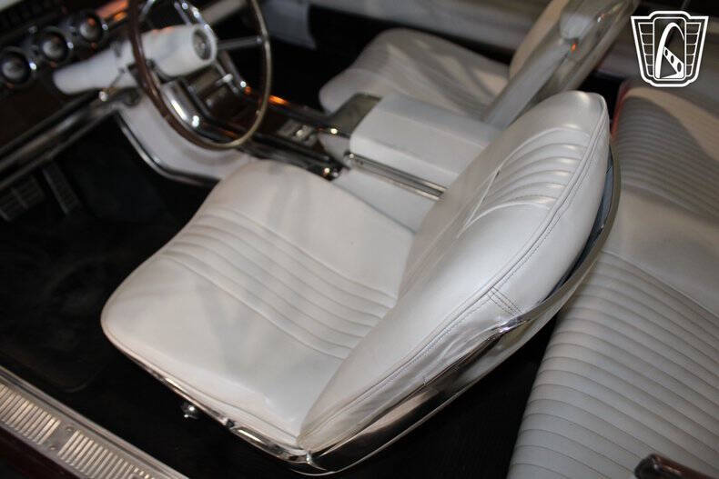 1964 Ford Thunderbird