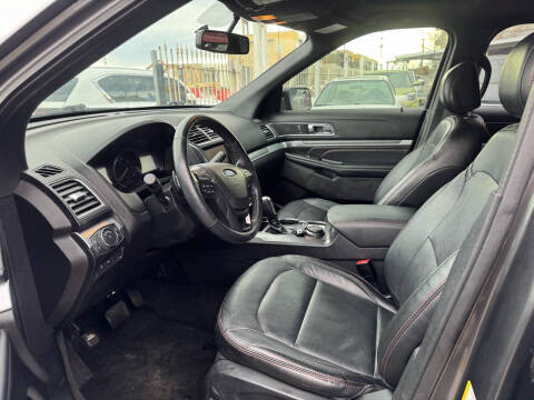 2017 Ford Explorer Sport