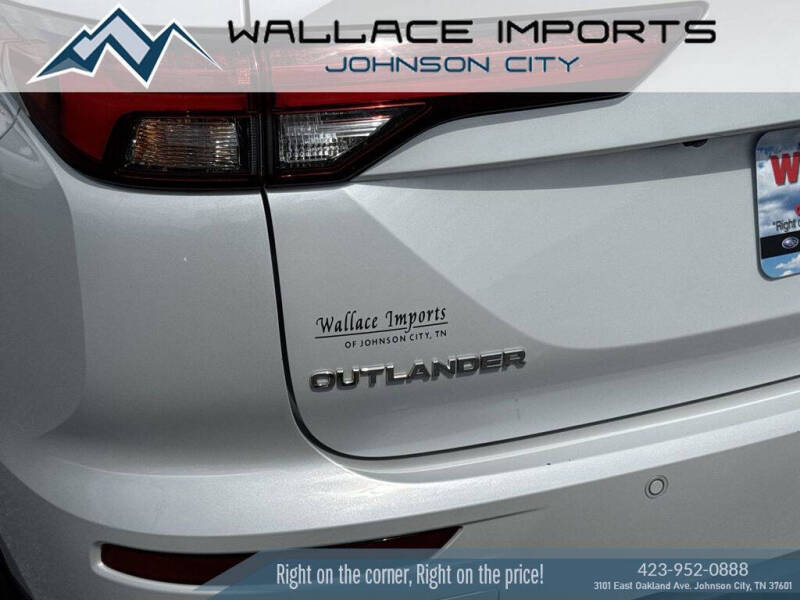2024 Mitsubishi Outlander ES