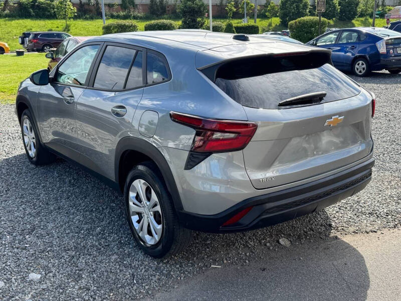 2024 Chevrolet Trax LS