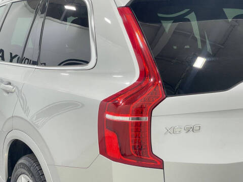2018 Volvo XC90 T6 Momentum