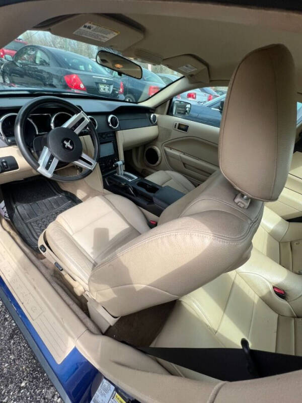 2006 Ford Mustang V6 Standard