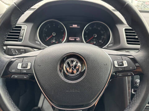 2016 Volkswagen Passat 1.8T SE
