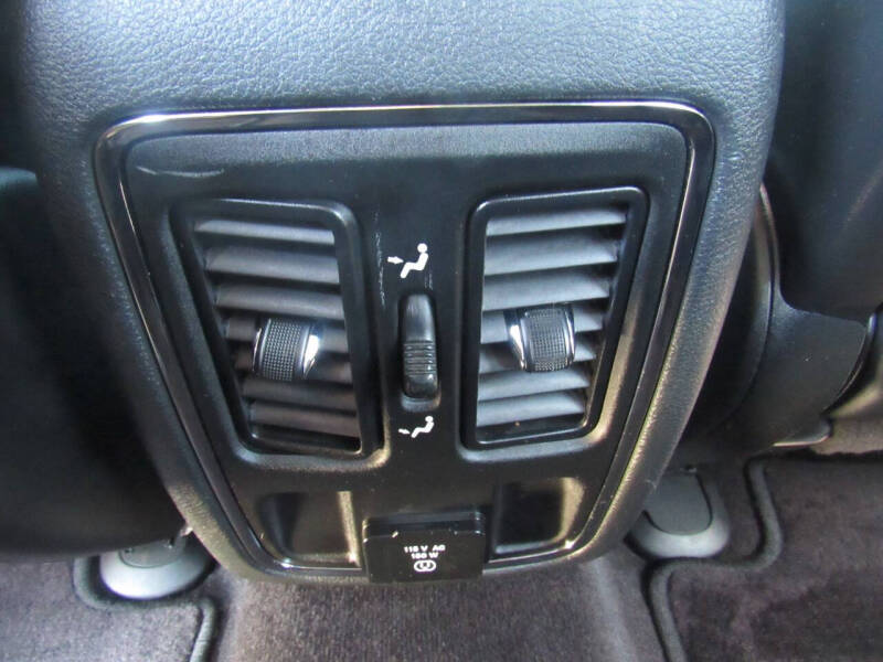 2016 Jeep Grand Cherokee Laredo 75th Anniversary