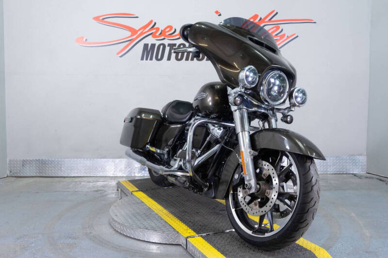 2021 Harley-Davidson Street Glide