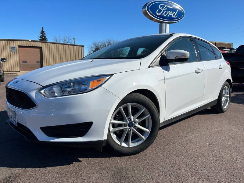 Used 2018 Ford Focus SE with VIN 1FADP3K25JL223783 for sale in Windom, Minnesota