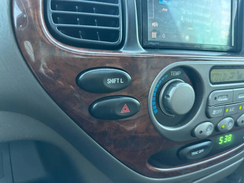 2005 Toyota Sequoia Limited