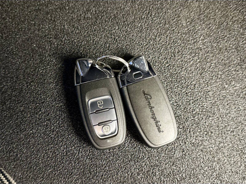 2021 Lamborghini Huracan STO