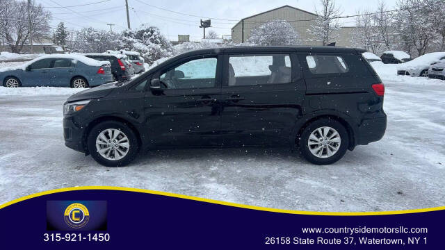 2015 Kia Sedona L's photo