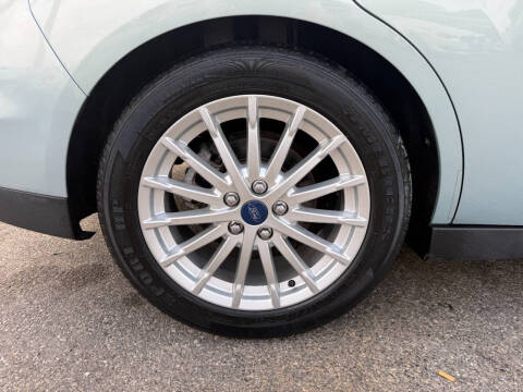 2013 Ford C-MAX Hybrid SE