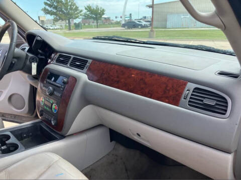 2011 Chevrolet Suburban LT