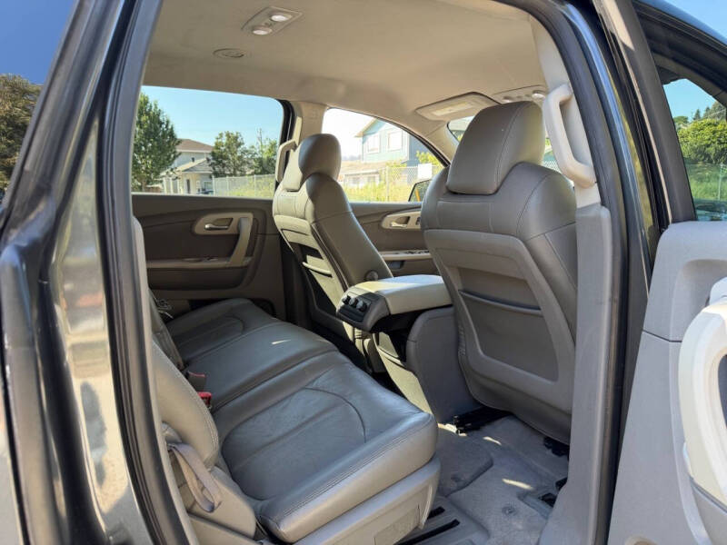 2012 Chevrolet Traverse LS